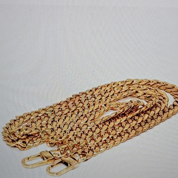 NWT 47 inch gold chain purse strap - Picture 2 of 2